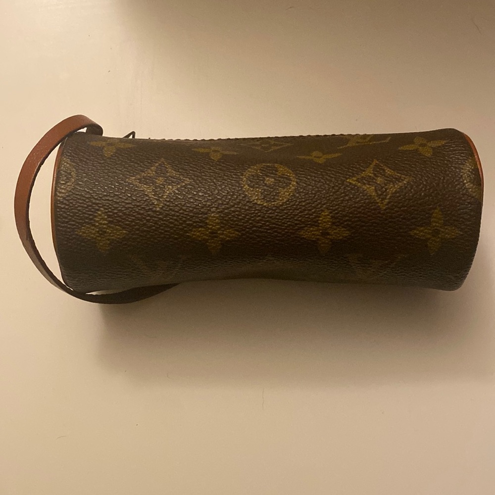 Rare LV mini papillon